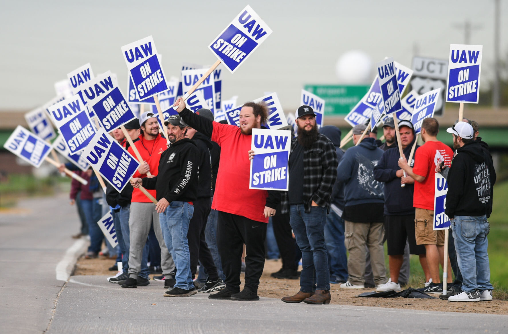 101321-qc-nws-deerestrike-005